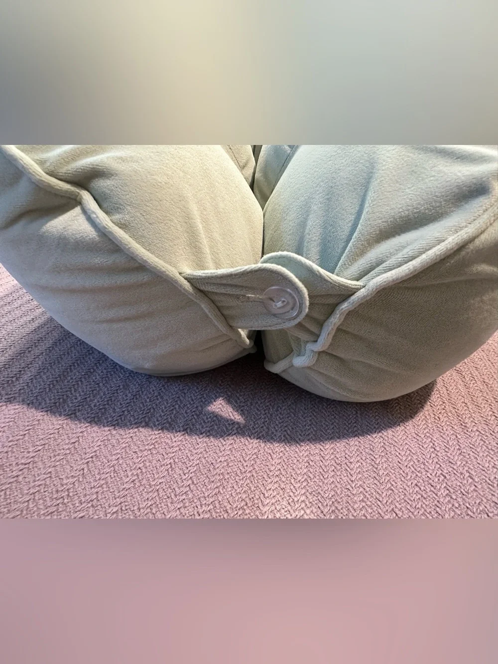 Ailuteie Celadon Green 29.5 inch Support Pillow - New!